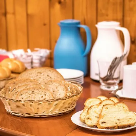 Betty Guest house 3*